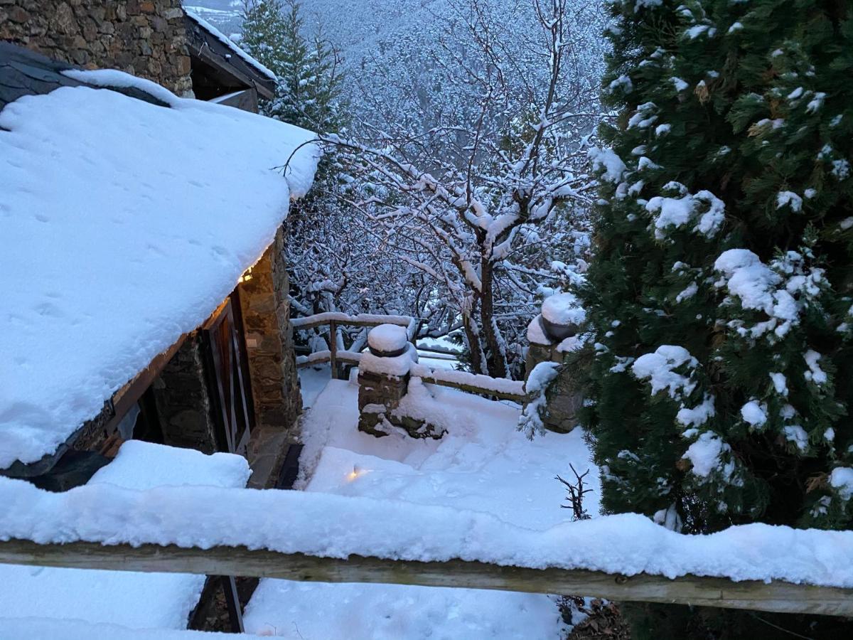 Casa Rural Pirineu Neva ภายนอก รูปภาพ